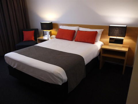 Alpha Hotel Canberra - Schoolies Week Accommodation 0