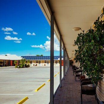 MAS Country Club Motor Inn - Schoolies Week Accommodation 2
