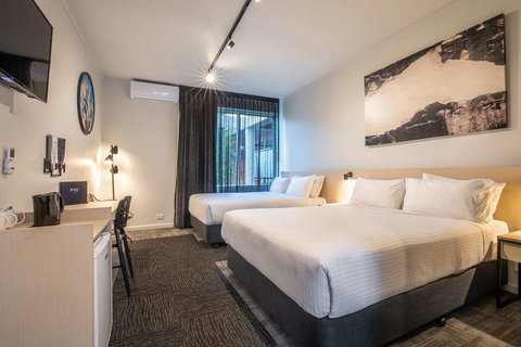 Nightcap at Keysborough Hotel - Schoolies Week Accommodation 5