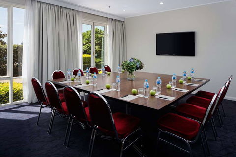 Rydges Newcastle - Schoolies Week Accommodation 8