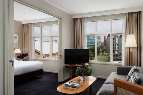 Rydges Newcastle - Schoolies Week Accommodation 16