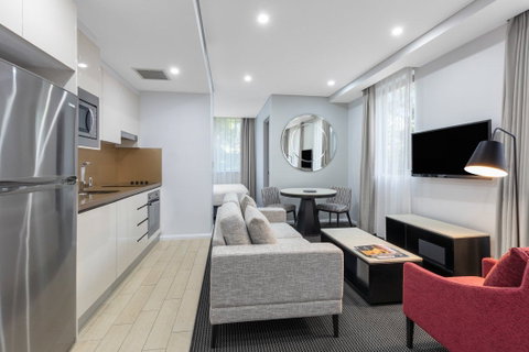 Meriton Suites North Ryde - Schoolies Week Accommodation 4