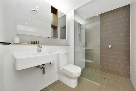 Astra Apartments MacQuarie Park - Schoolies Week Accommodation 1