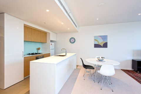 Astra Apartments MacQuarie Park - Schoolies Week Accommodation 2