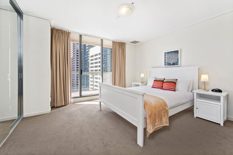 Astra Sydney CBD Pitt Street - Schoolies Week Accommodation 2