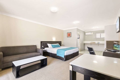 Comfort Inn North Brisbane - Schoolies Week Accommodation 2