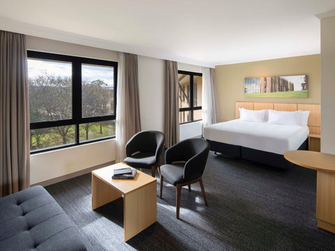Mercure Sydney Macquarie Park - Schoolies Week Accommodation 2