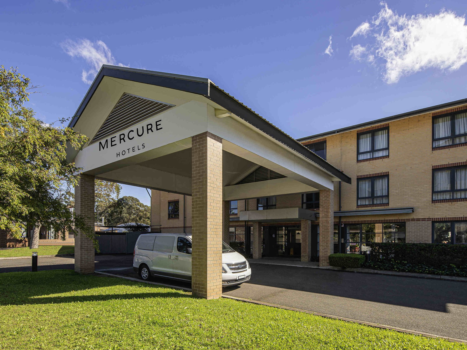 Macquarie Centre NSW Schoolies Week Accommodation