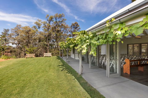 Spicers Guesthouse - Schoolies Week Accommodation 0