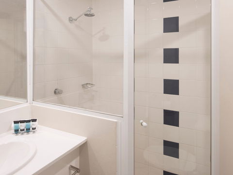 Mercure Sydney Blacktown - Schoolies Week Accommodation 15