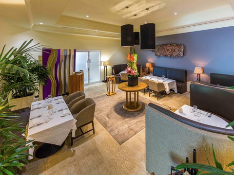 Pullman Reef Hotel Casino - Schoolies Week Accommodation 13