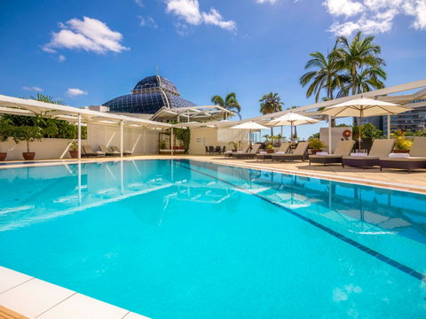 Pullman Reef Hotel Casino - Schoolies Week Accommodation 15