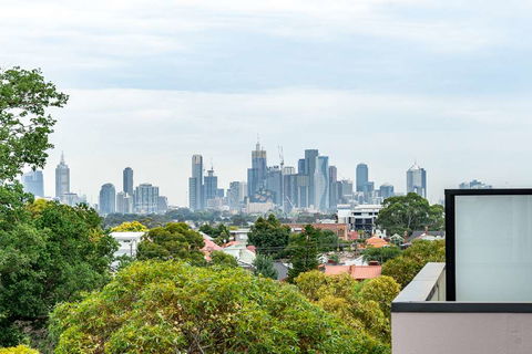 Artel Apartment Hotel Melbourne - Schoolies Week Accommodation 1