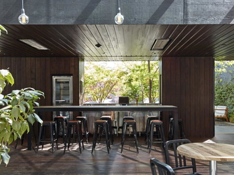 Little National Hotel Canberra - Schoolies Week Accommodation 21