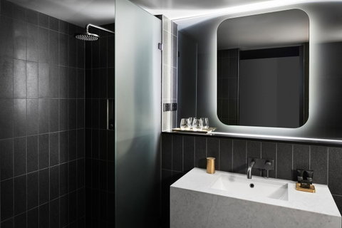 Midnight Hotel, Autograph Collection - Schoolies Week Accommodation 9