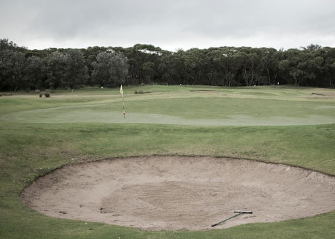 Bangalay Luxury Villas - Schoolies Week Accommodation 11