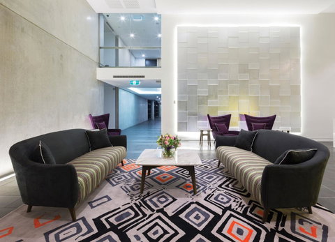 Avenue Hotel Canberra - Schoolies Week Accommodation 10