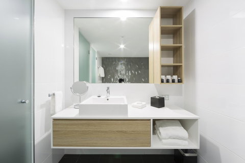 Avenue Hotel Canberra - Schoolies Week Accommodation 28