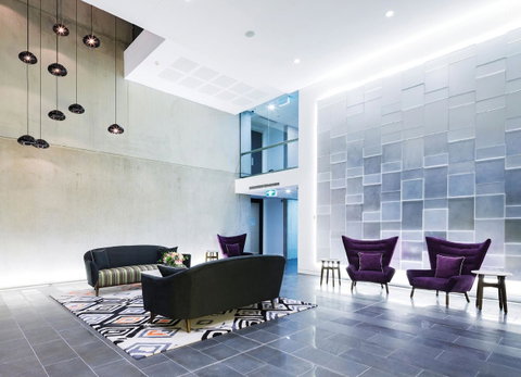 Avenue Hotel Canberra - Schoolies Week Accommodation 1