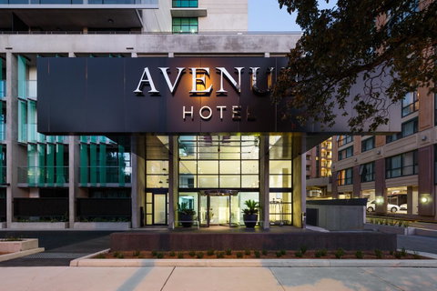 Avenue Hotel Canberra - Schoolies Week Accommodation 0