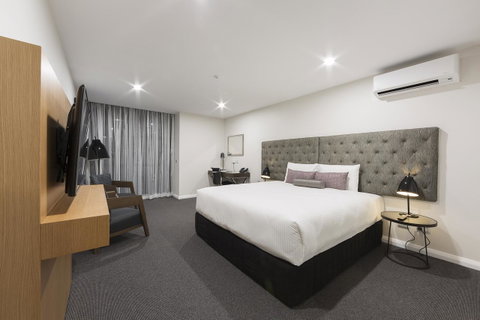 Avenue Hotel Canberra - Schoolies Week Accommodation 34