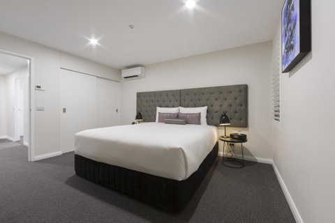 Avenue Hotel Canberra - Schoolies Week Accommodation 30