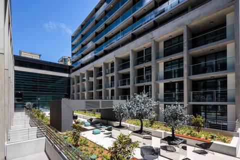 Avenue Hotel Canberra - Schoolies Week Accommodation 5