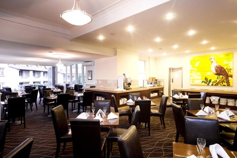Mercure Canberra - Schoolies Week Accommodation 24