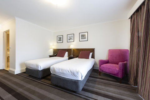 Mercure Canberra - Schoolies Week Accommodation 8