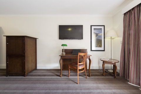 Mercure Canberra - Schoolies Week Accommodation 12