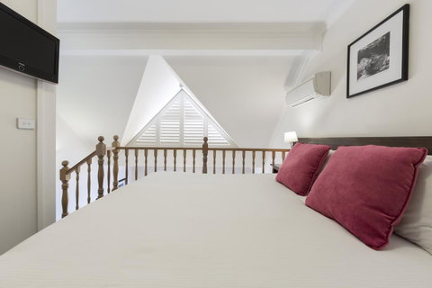 Mercure Canberra - Schoolies Week Accommodation 15