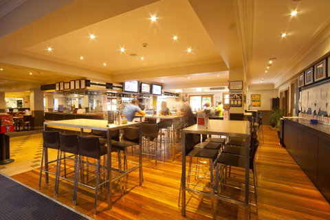 Mercure Canberra - Schoolies Week Accommodation 34