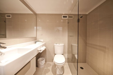Mercure Canberra - Schoolies Week Accommodation 36