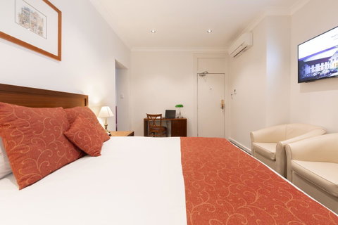 Mercure Canberra - Schoolies Week Accommodation 20
