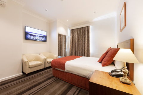 Mercure Canberra - Schoolies Week Accommodation 16