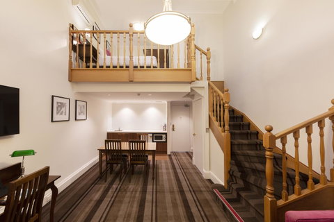 Mercure Canberra - Schoolies Week Accommodation 19