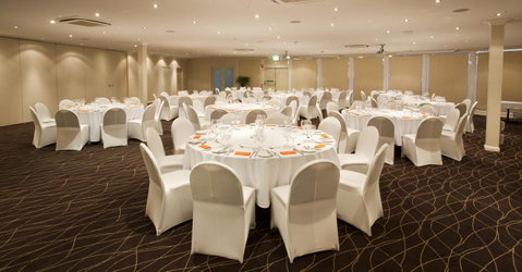 Mercure Canberra - Schoolies Week Accommodation 38