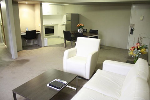 Pavilion On Northbourne - Schoolies Week Accommodation 14