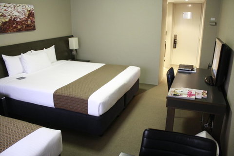 Pavilion On Northbourne - Schoolies Week Accommodation 36