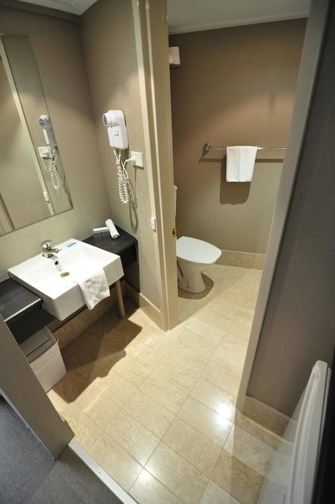 Pavilion On Northbourne - Schoolies Week Accommodation 20