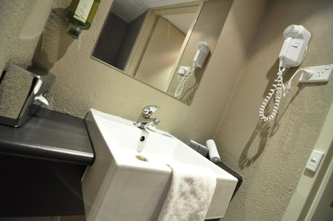 Pavilion On Northbourne - Schoolies Week Accommodation 21
