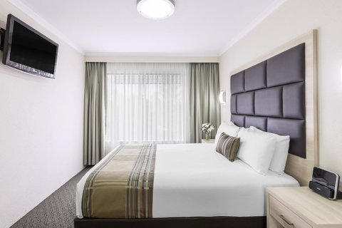 Garden City Hotel, Best Western Signature Collection - Schoolies Week Accommodation 18