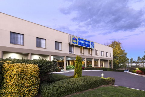Garden City Hotel, Best Western Signature Collection - Schoolies Week Accommodation 2