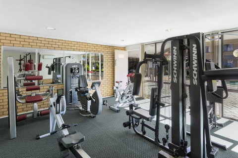 Garden City Hotel, Best Western Signature Collection - Schoolies Week Accommodation 10