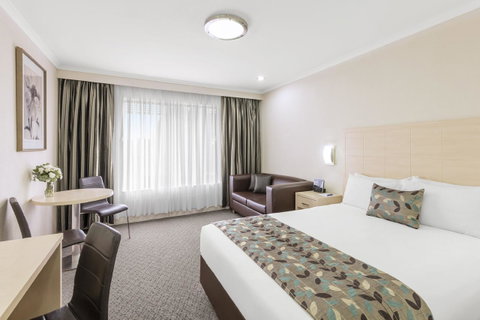 Garden City Hotel, Best Western Signature Collection - Schoolies Week Accommodation 6