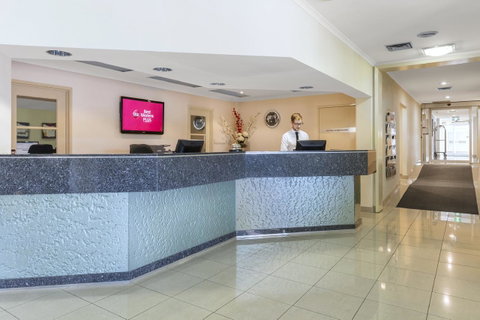 Garden City Hotel, Best Western Signature Collection - Schoolies Week Accommodation 9