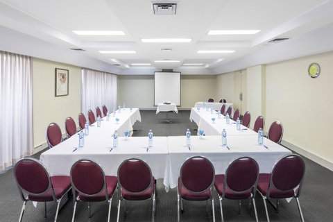 Garden City Hotel, Best Western Signature Collection - Schoolies Week Accommodation 20