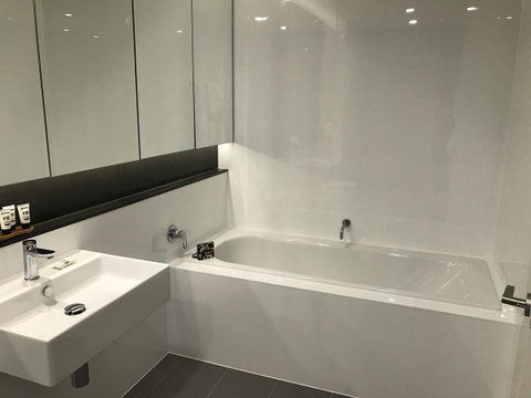 Knightsbridge Canberra - Schoolies Week Accommodation 28