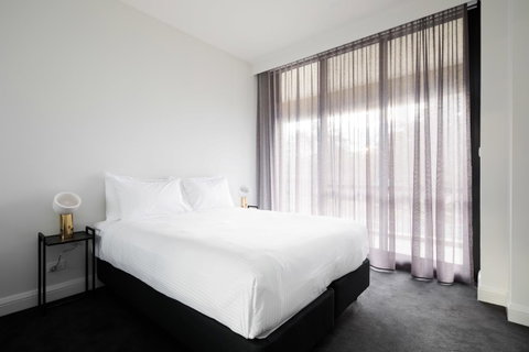 Knightsbridge Canberra - Schoolies Week Accommodation 12