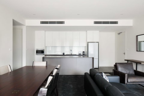 Knightsbridge Canberra - Schoolies Week Accommodation 11